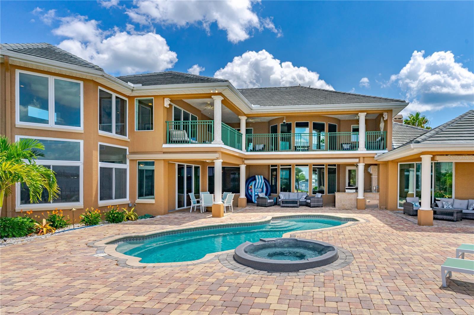 COQUINA SHORES - Residential