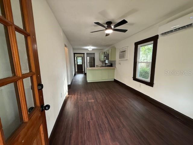 905 GRAND CENTRAL STREET