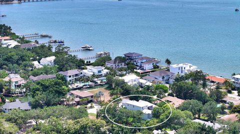 A home in SARASOTA