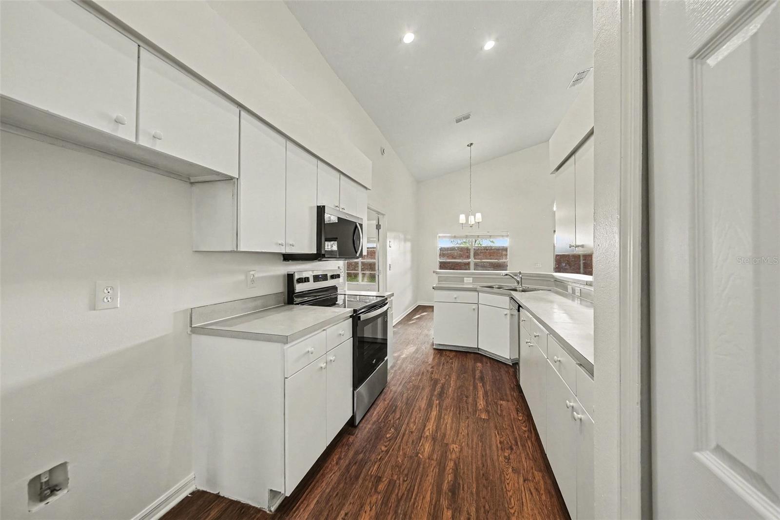 SILVER GLEN PH 01 VILLAGE 02 - Residential