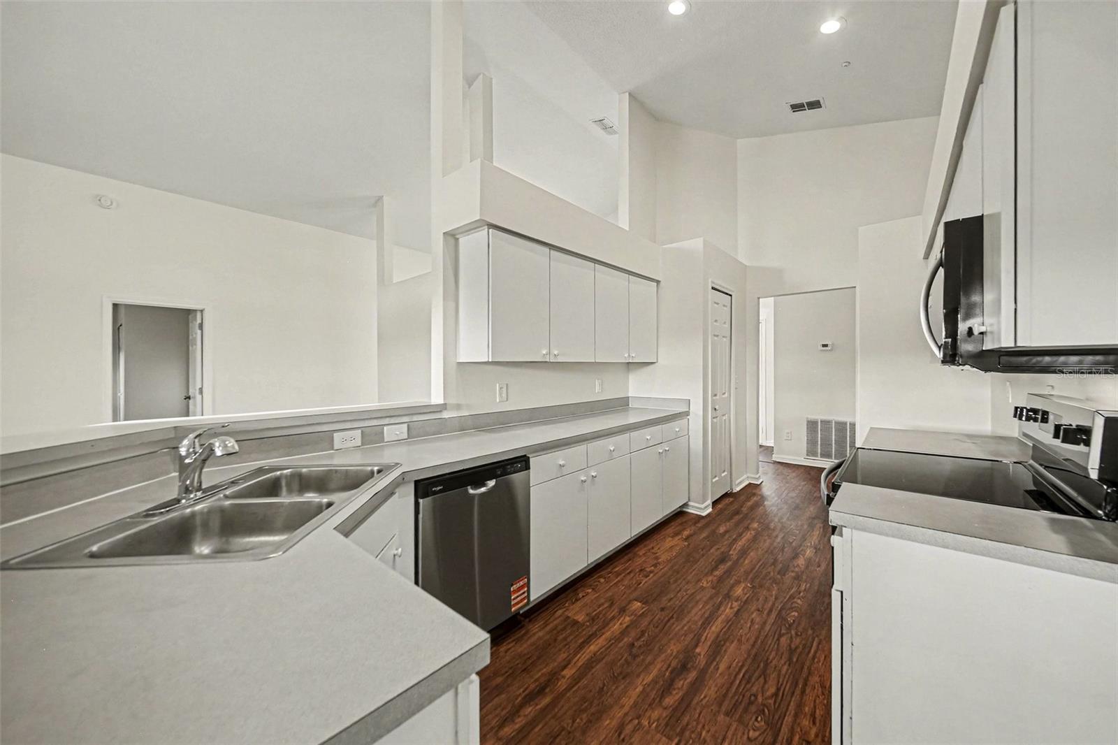 SILVER GLEN PH 01 VILLAGE 02 - Residential