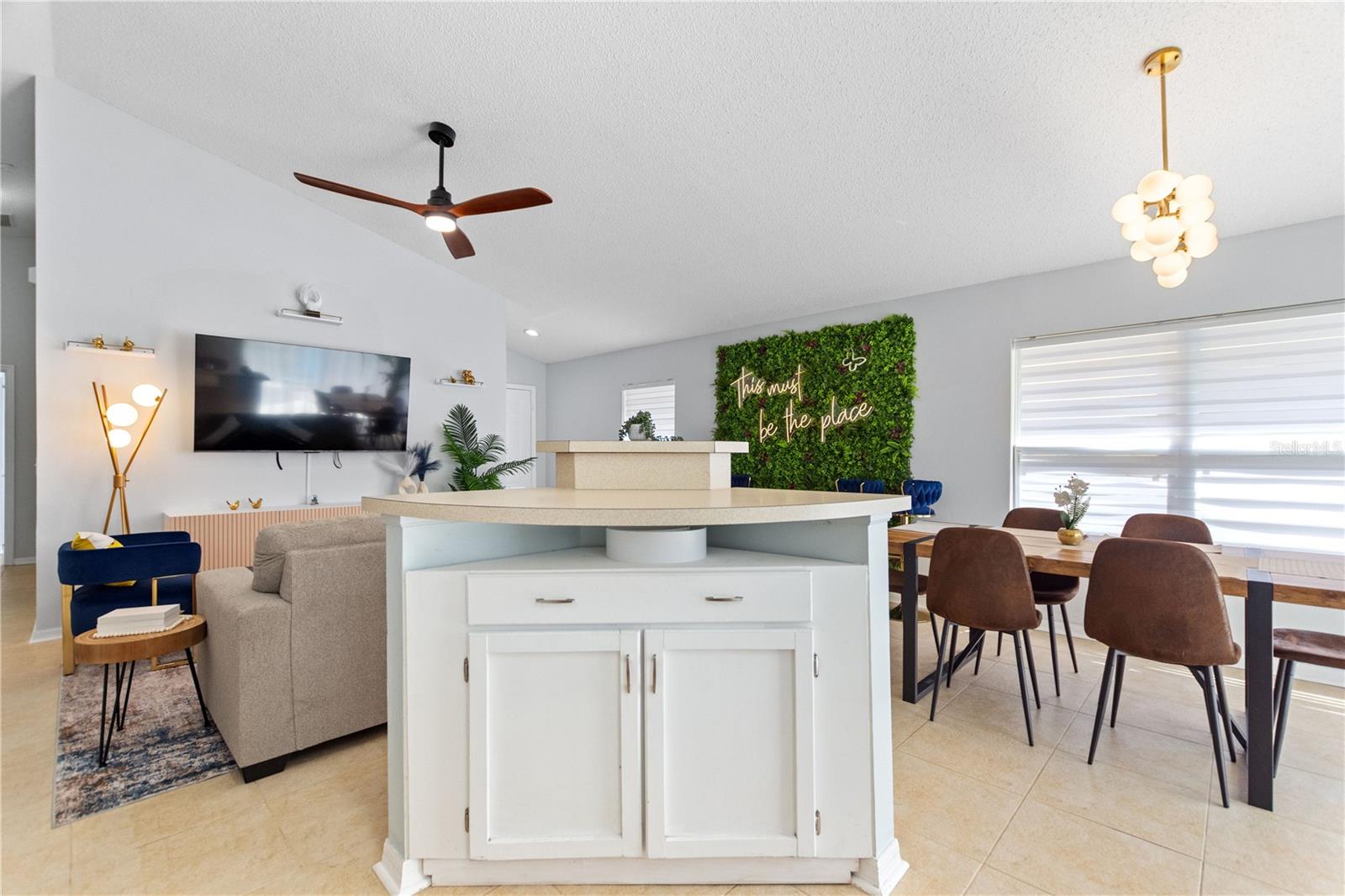 KOKOMO BAY PH 01 - Residential Lease