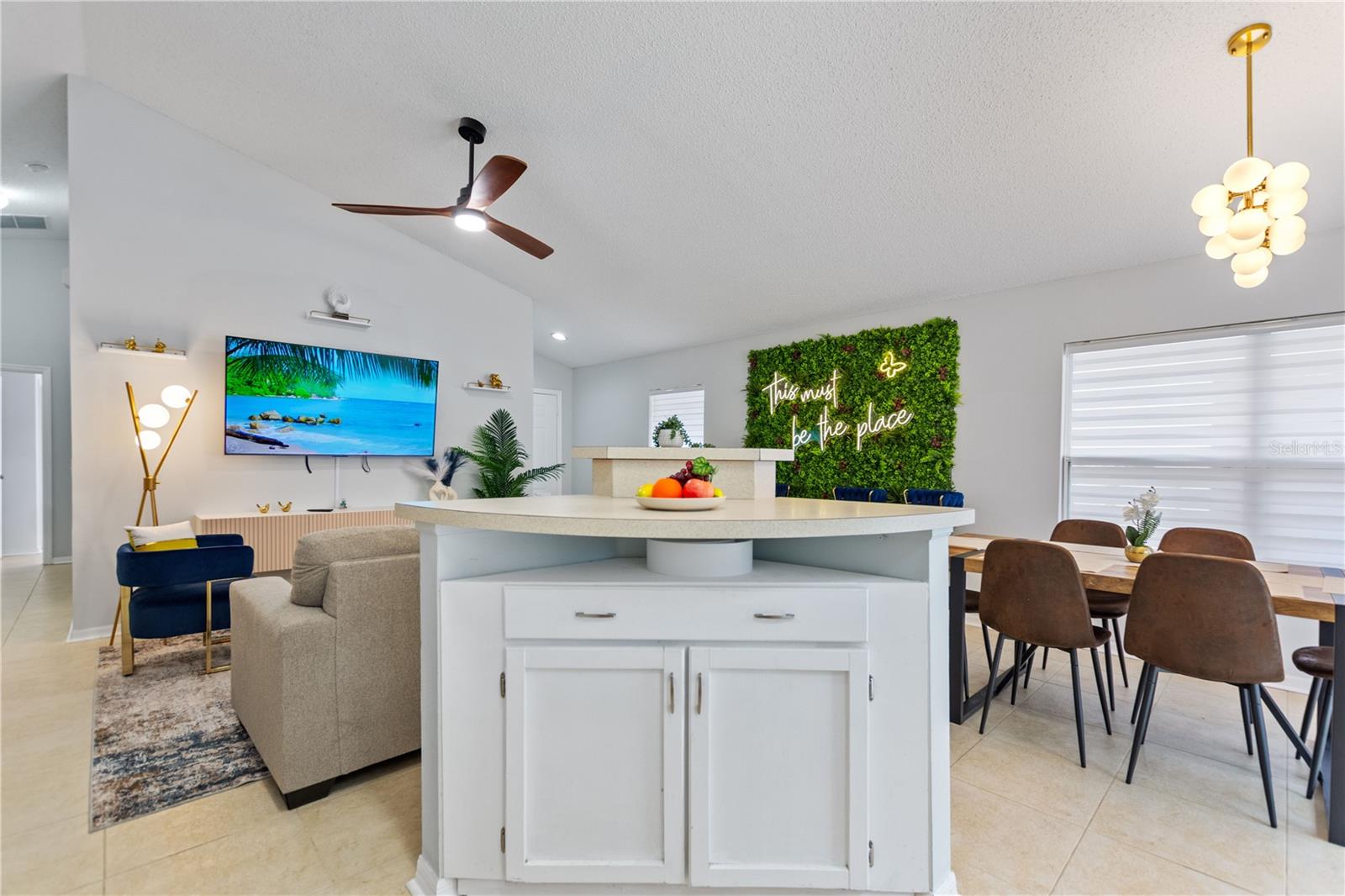 KOKOMO BAY PH 01 - Residential Lease