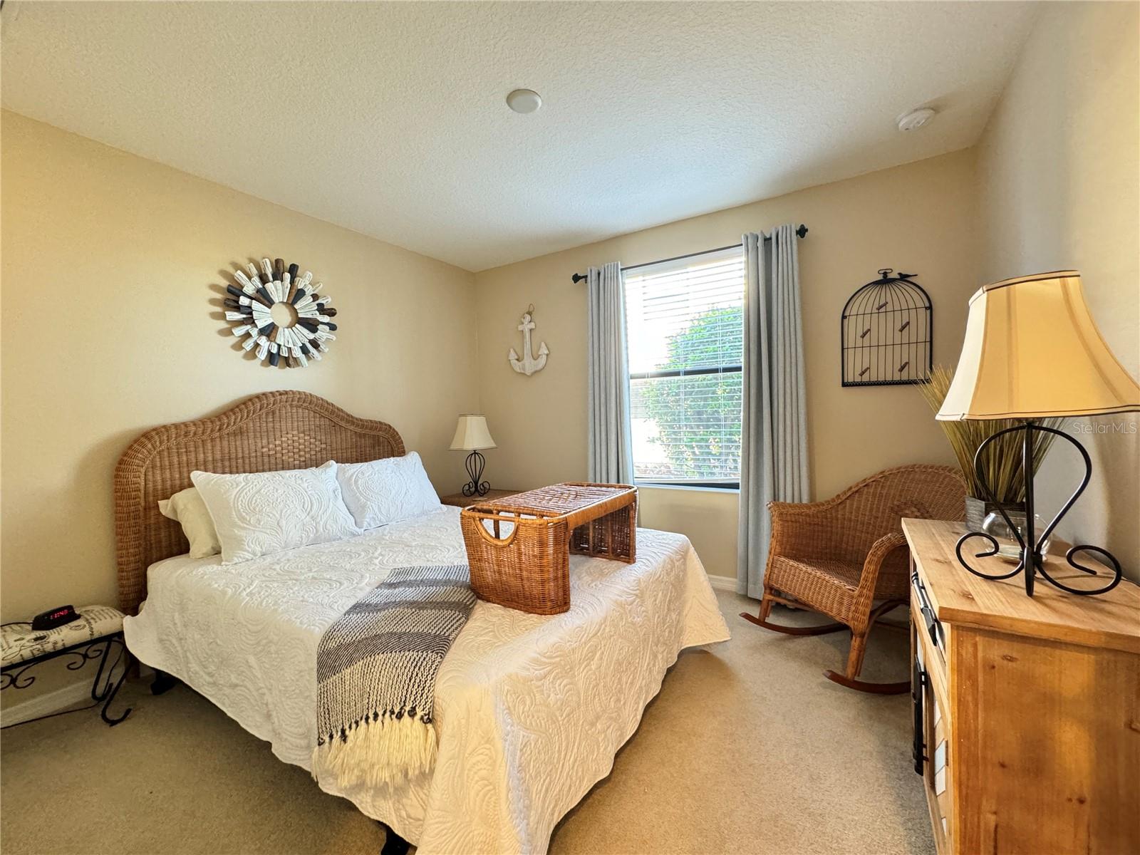 PALMA SOLA TRACE CONDO OR2185/736 - Residential