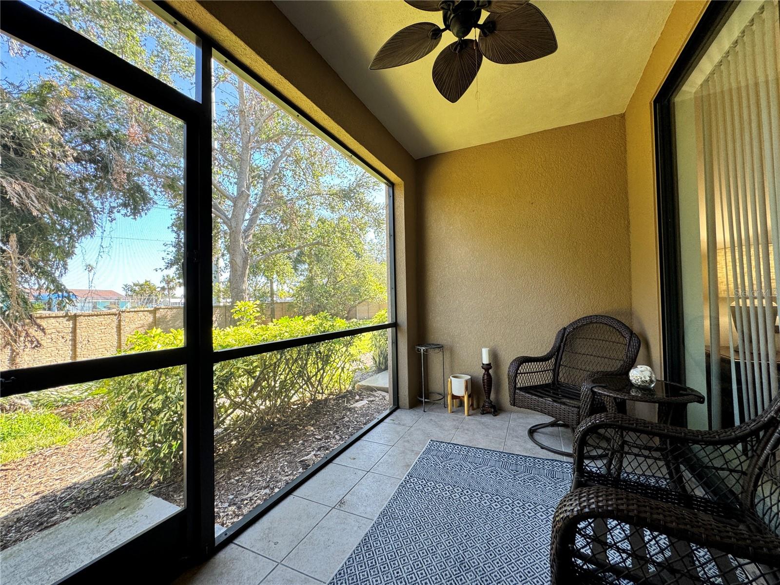 PALMA SOLA TRACE CONDO OR2185/736 - Residential