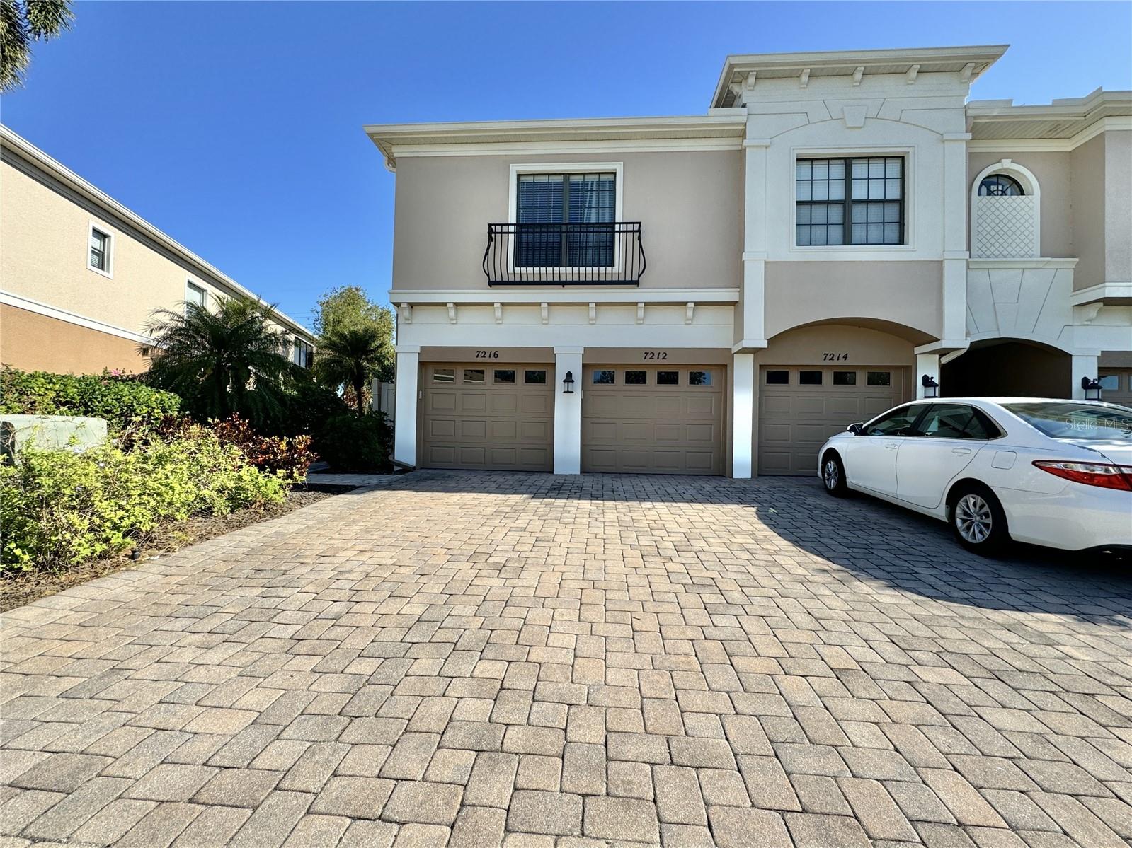 PALMA SOLA TRACE CONDO OR2185/736 - Residential