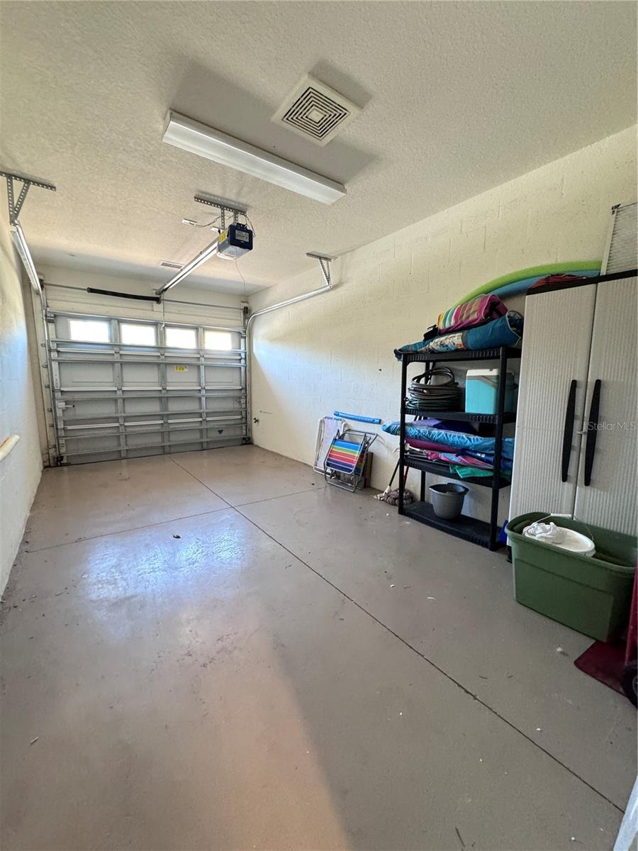 PALMA SOLA TRACE CONDO OR2185/736 - Residential