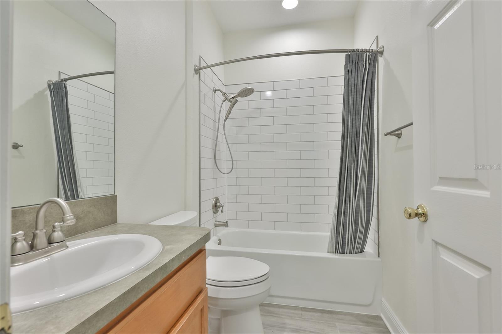 ESTATES AT PARSONS POINTE - Residential