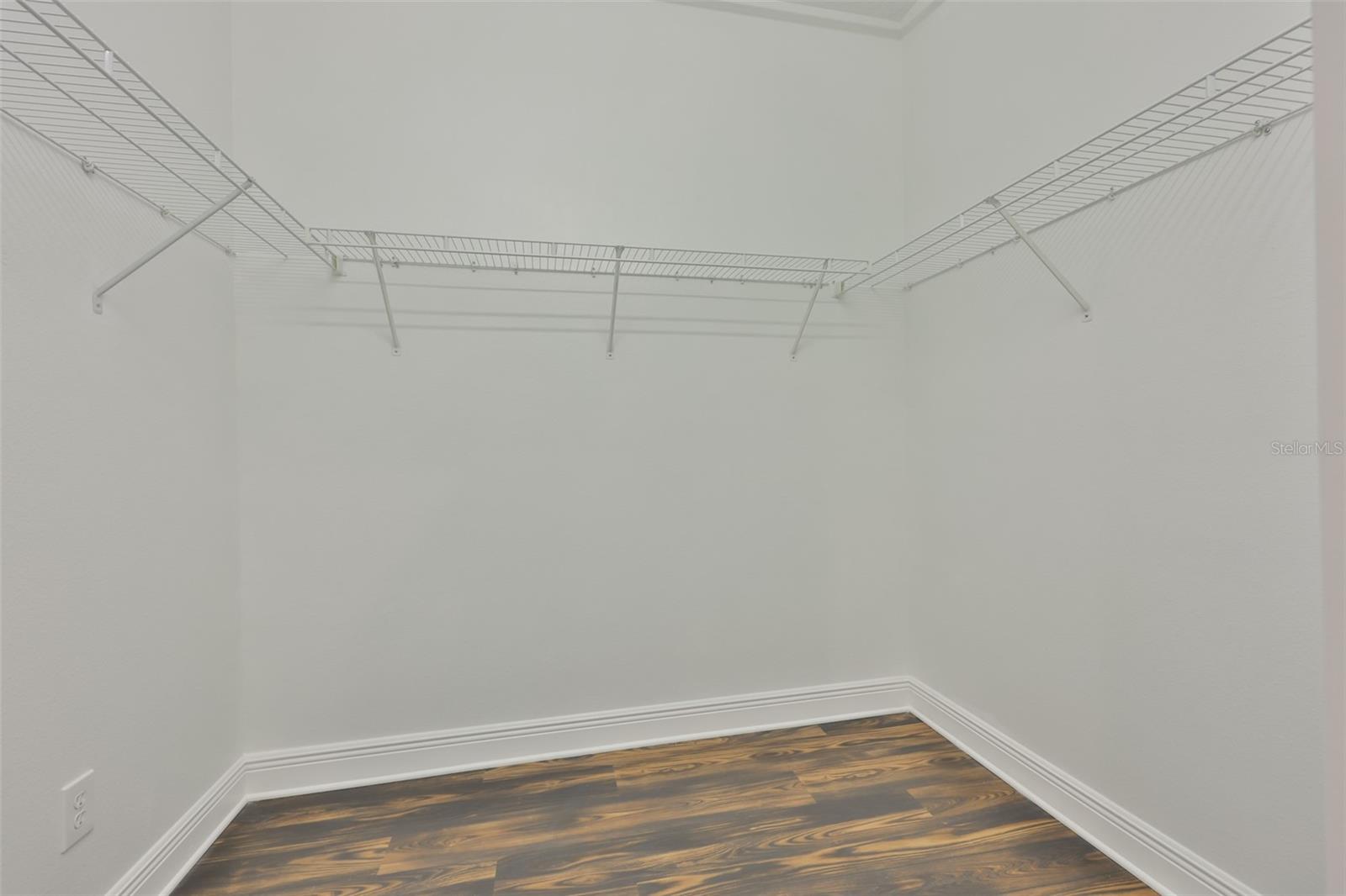 ESTATES AT PARSONS POINTE - Residential