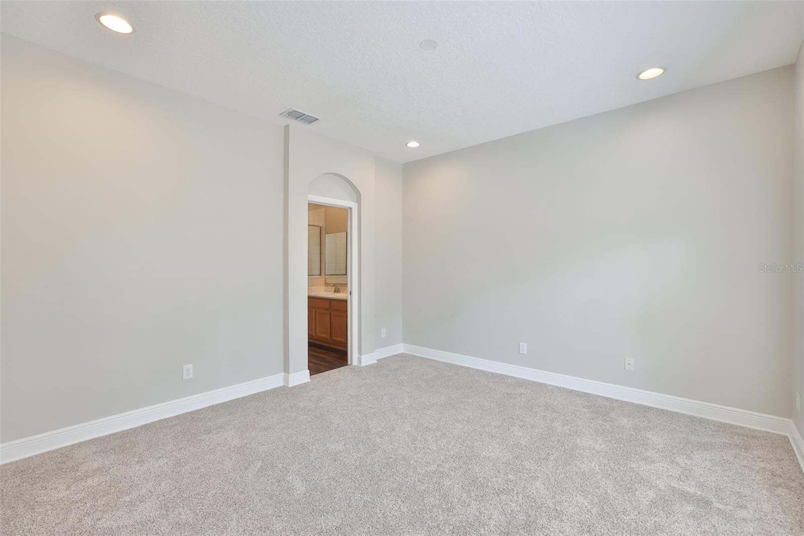 ESTATES AT PARSONS POINTE - Residential