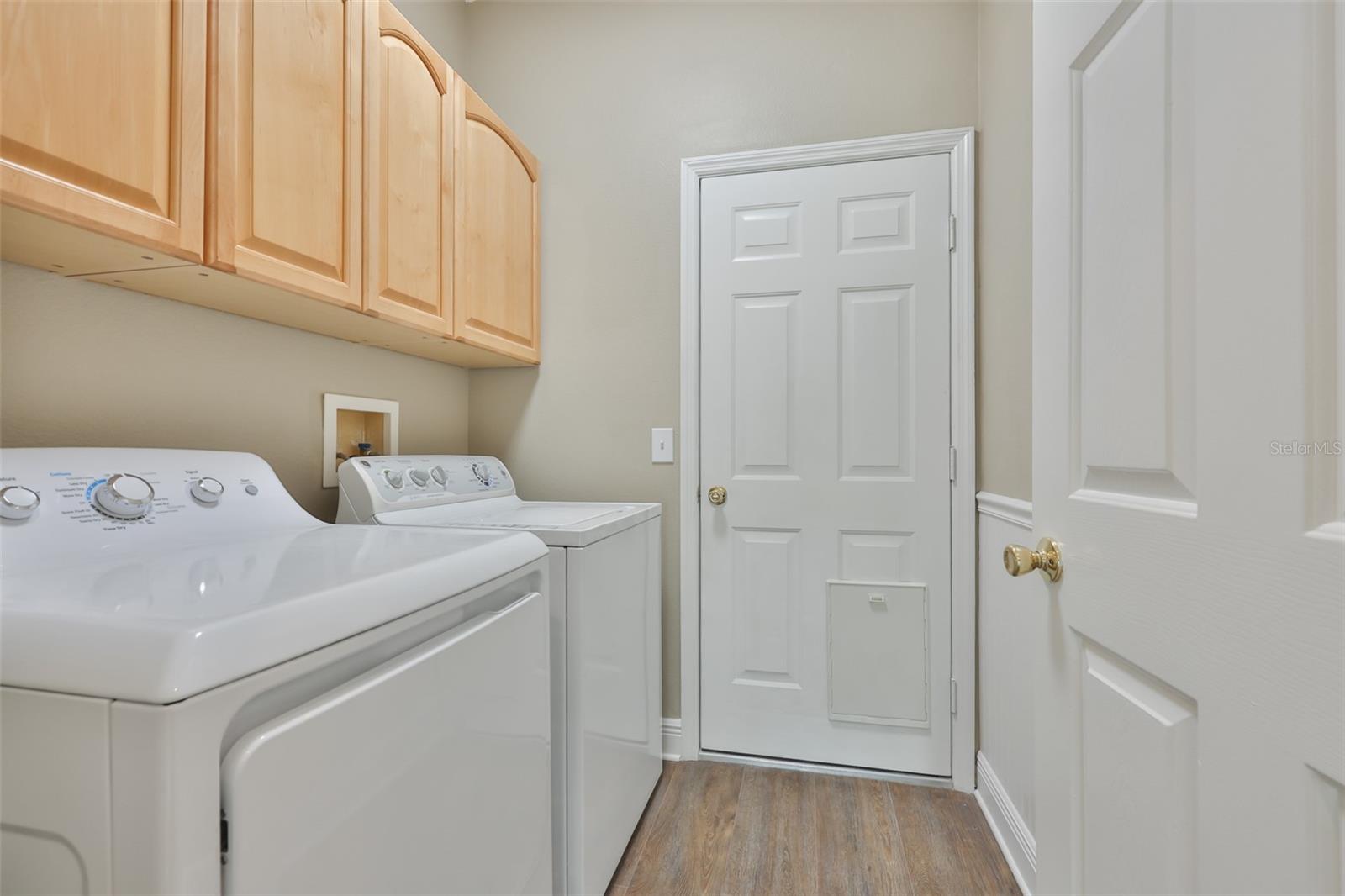 ESTATES AT PARSONS POINTE - Residential