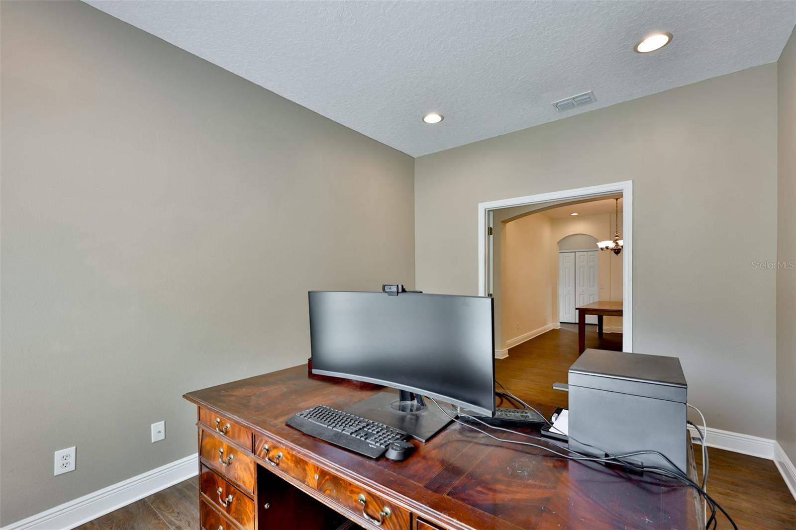 ESTATES AT PARSONS POINTE - Residential