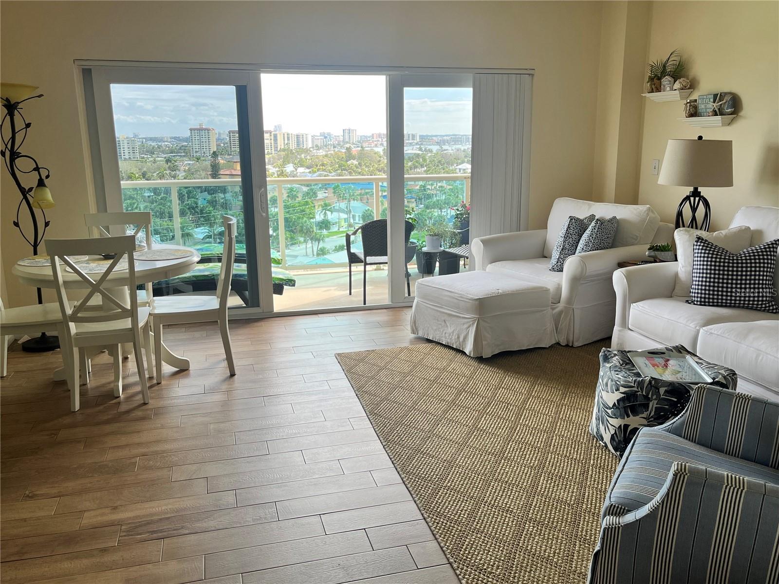 880 MANDALAY AVENUE S806