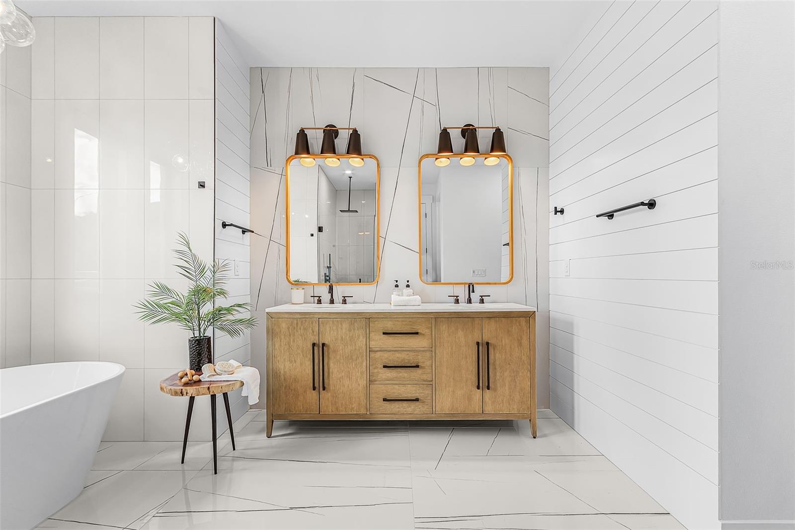 ROTONDA WEST LONG MEADOW - Residential