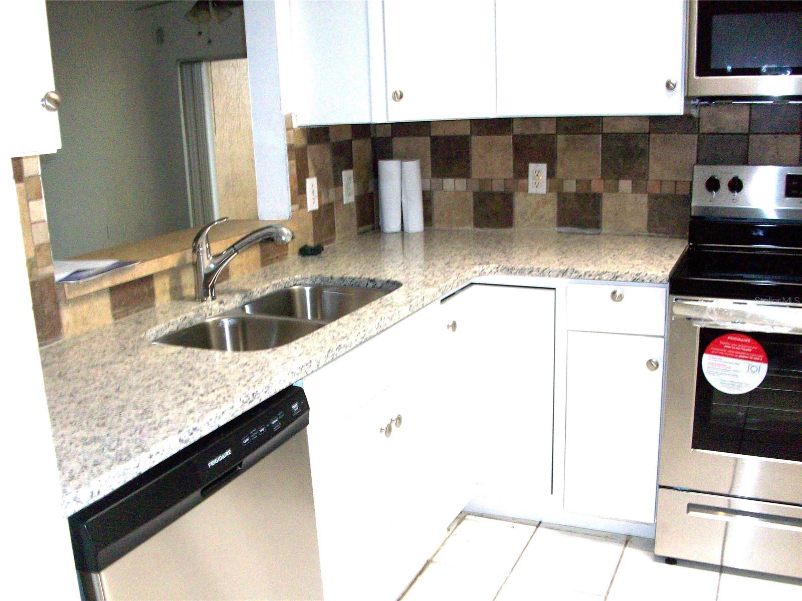 VILLA DEL SOL AT MEADOW WOODS CONDO NO 5 - Residential Lease