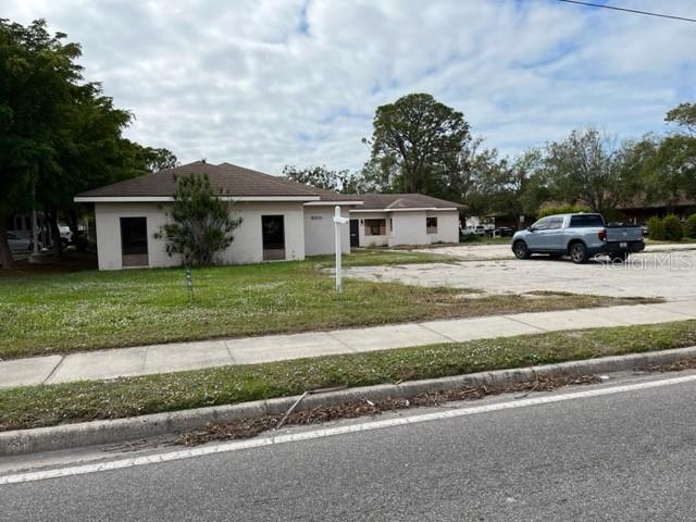 PINE SHORES ESTATE - Commercial Sale