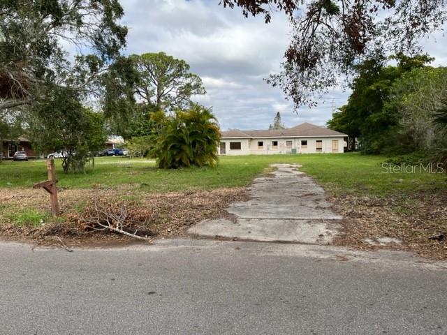 PINE SHORES ESTATE - Commercial Sale