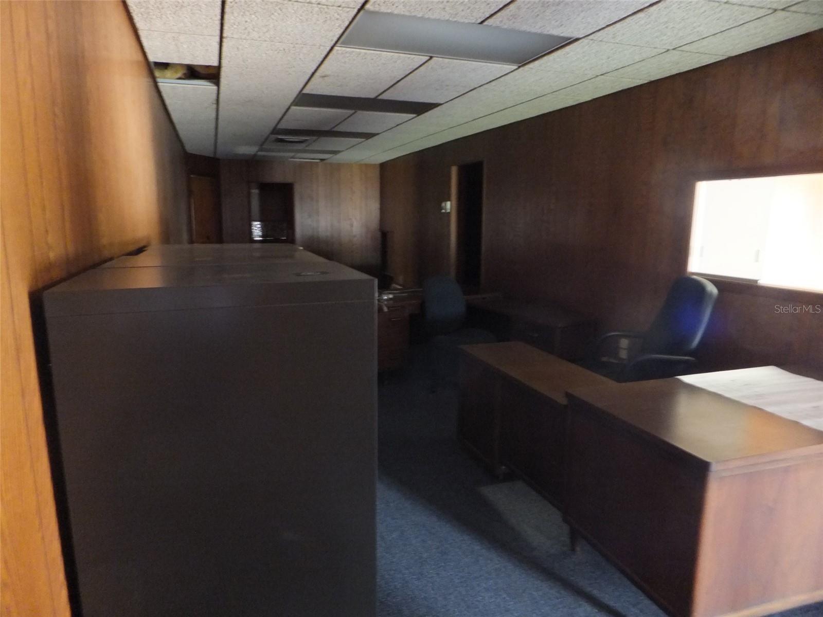 PINE SHORES ESTATE - Commercial Sale