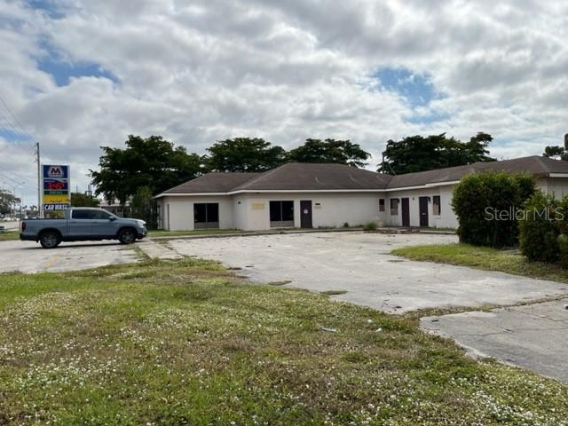 PINE SHORES ESTATE - Commercial Sale