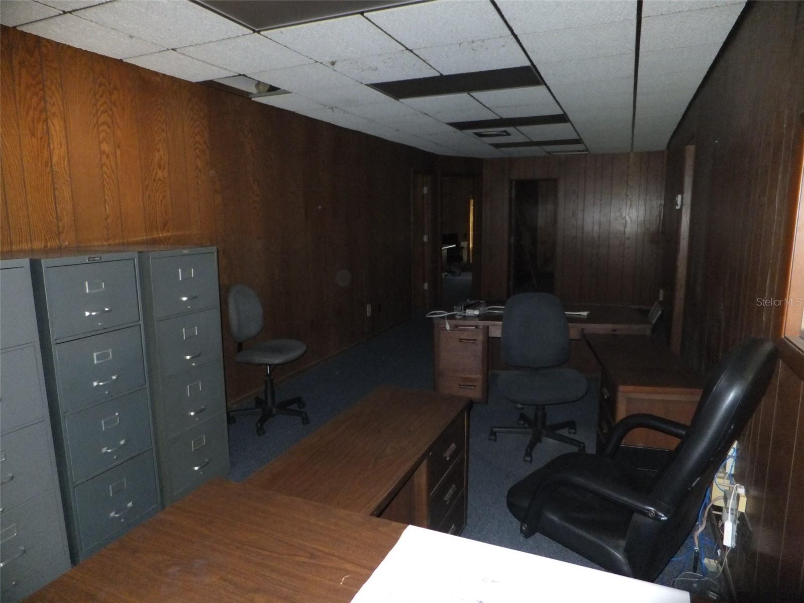 PINE SHORES ESTATE - Commercial Sale