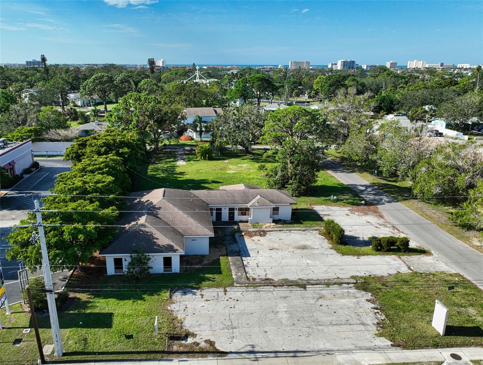6200 S TAMIAMI TRAIL