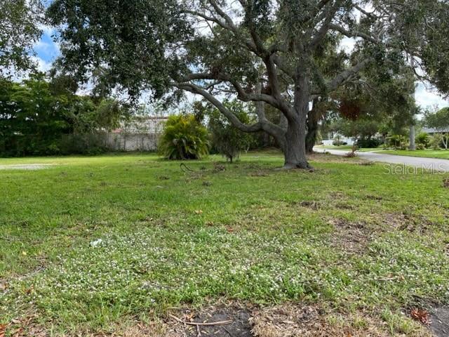 PINE SHORES ESTATE - Commercial Sale