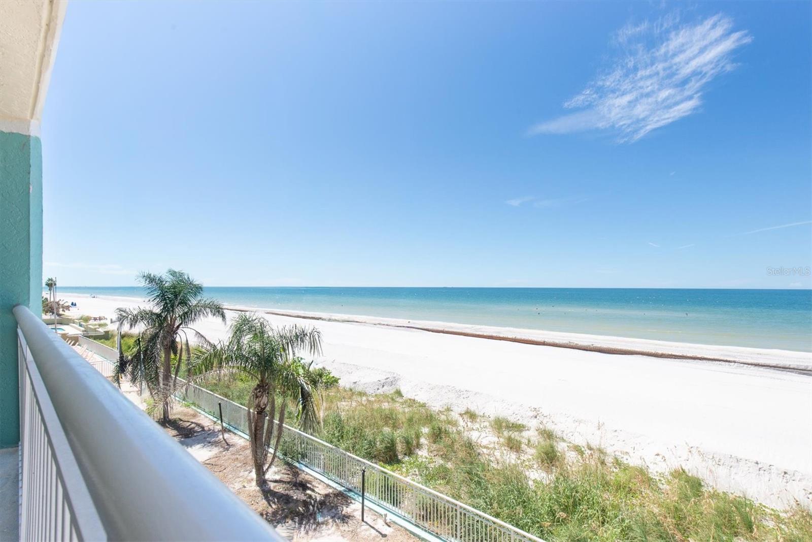 CHATEAUX CONDO - Residential