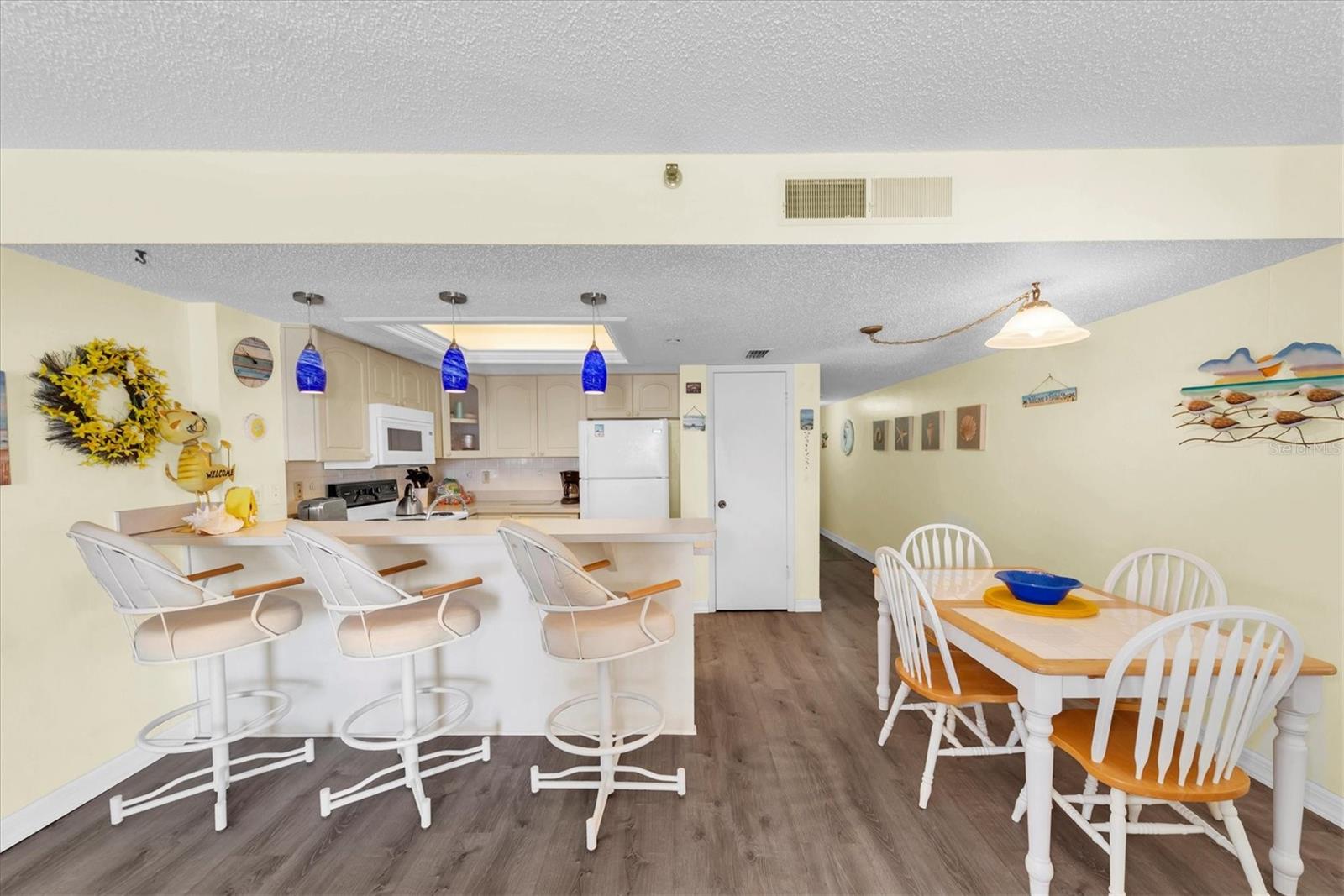 CHATEAUX CONDO - Residential