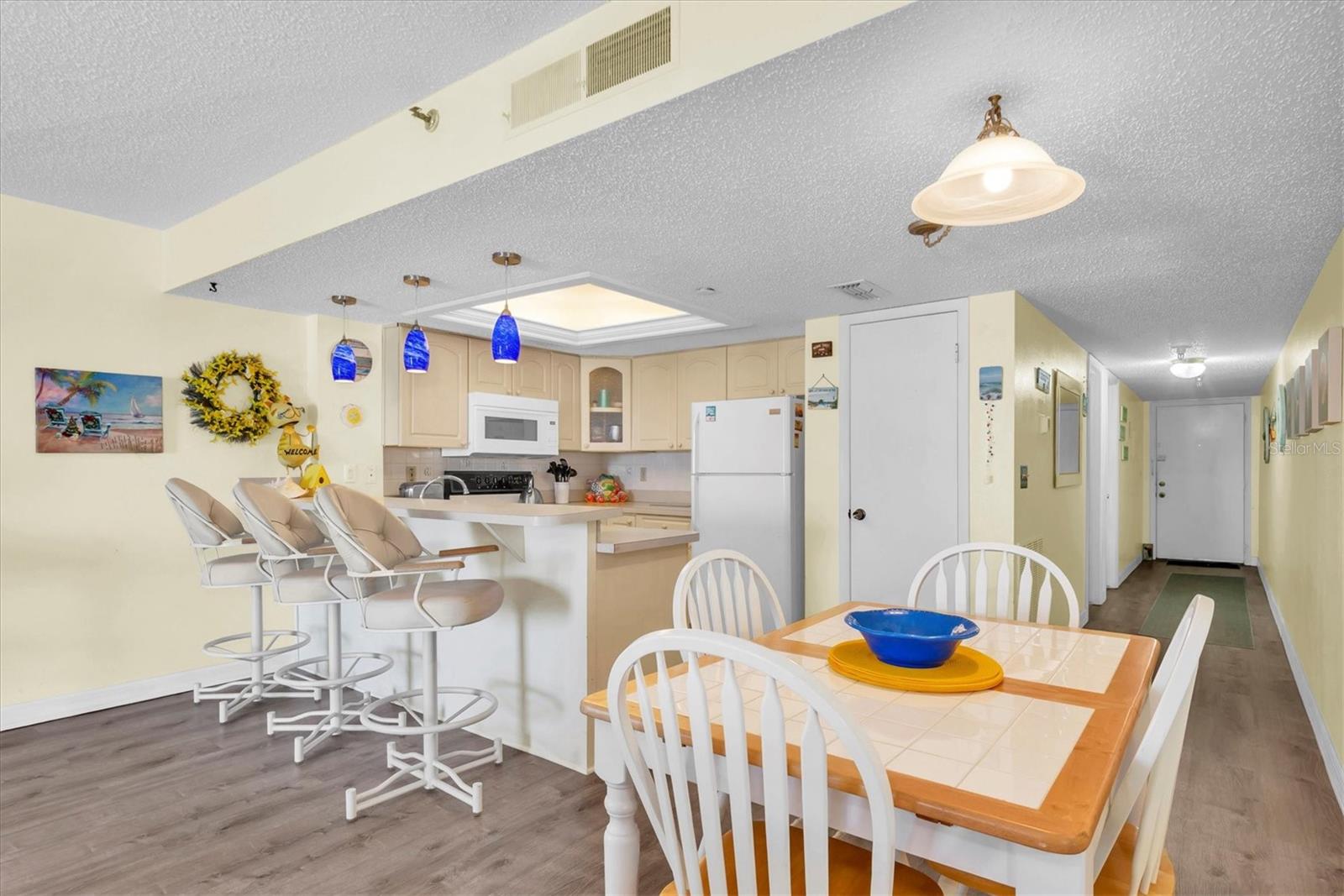 CHATEAUX CONDO - Residential