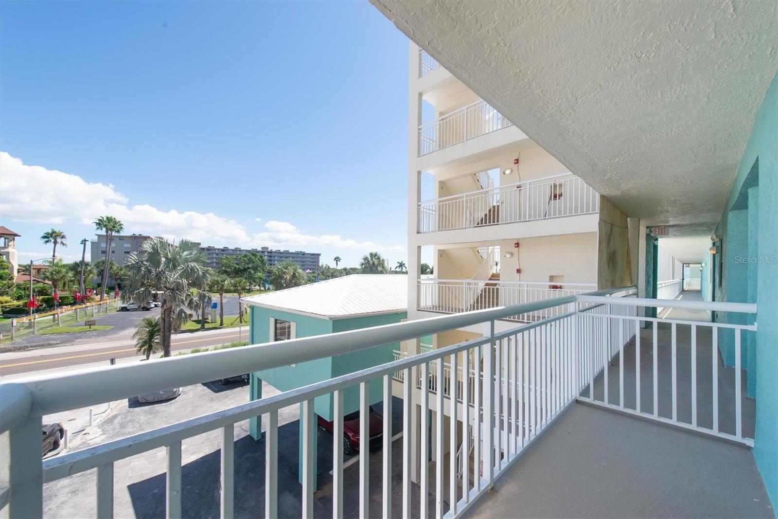 CHATEAUX CONDO - Residential