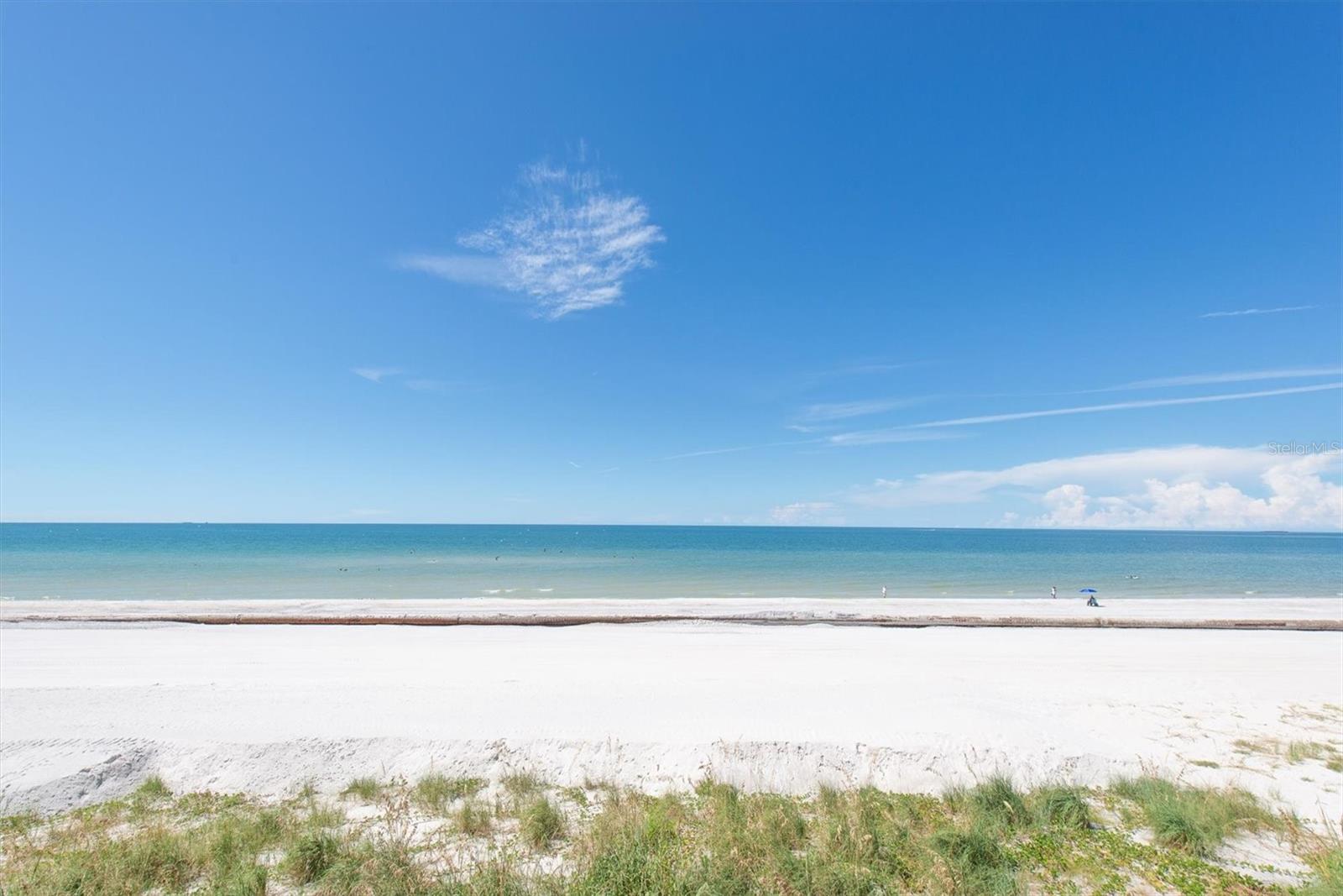 CHATEAUX CONDO - Residential