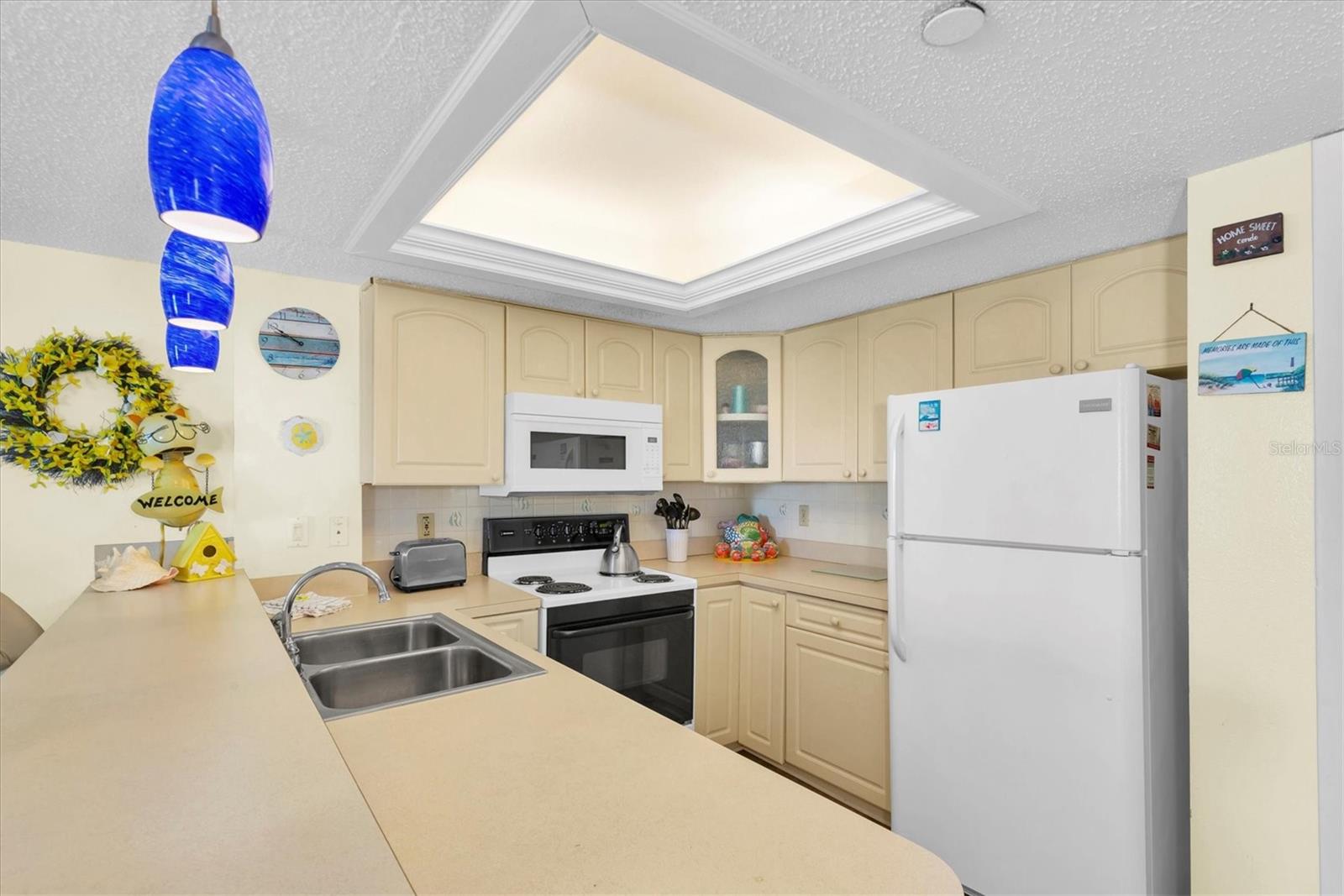 CHATEAUX CONDO - Residential