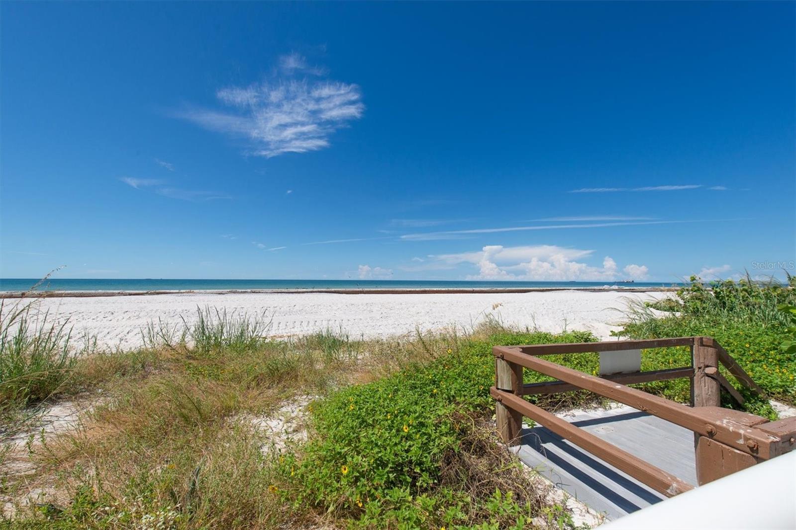 CHATEAUX CONDO - Residential