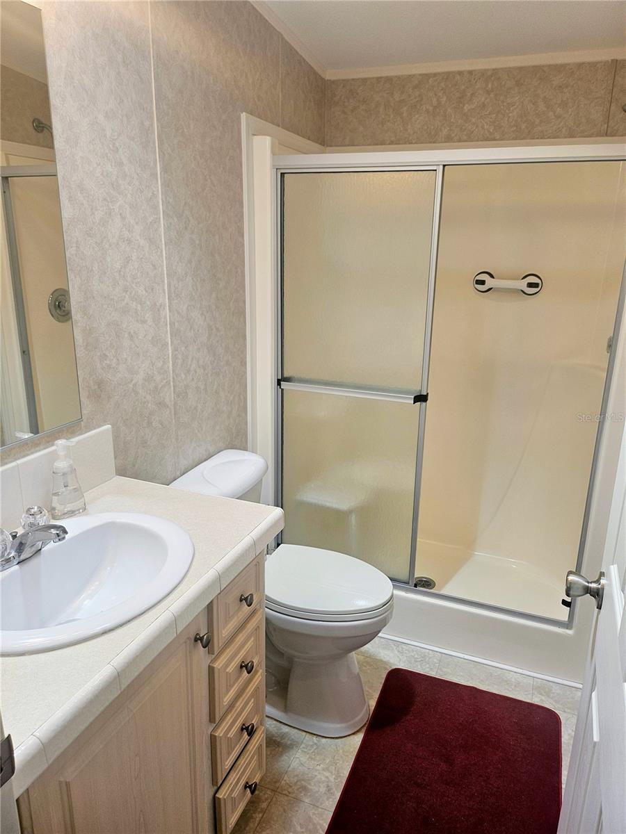 OAKWOOD MANOR - Residential