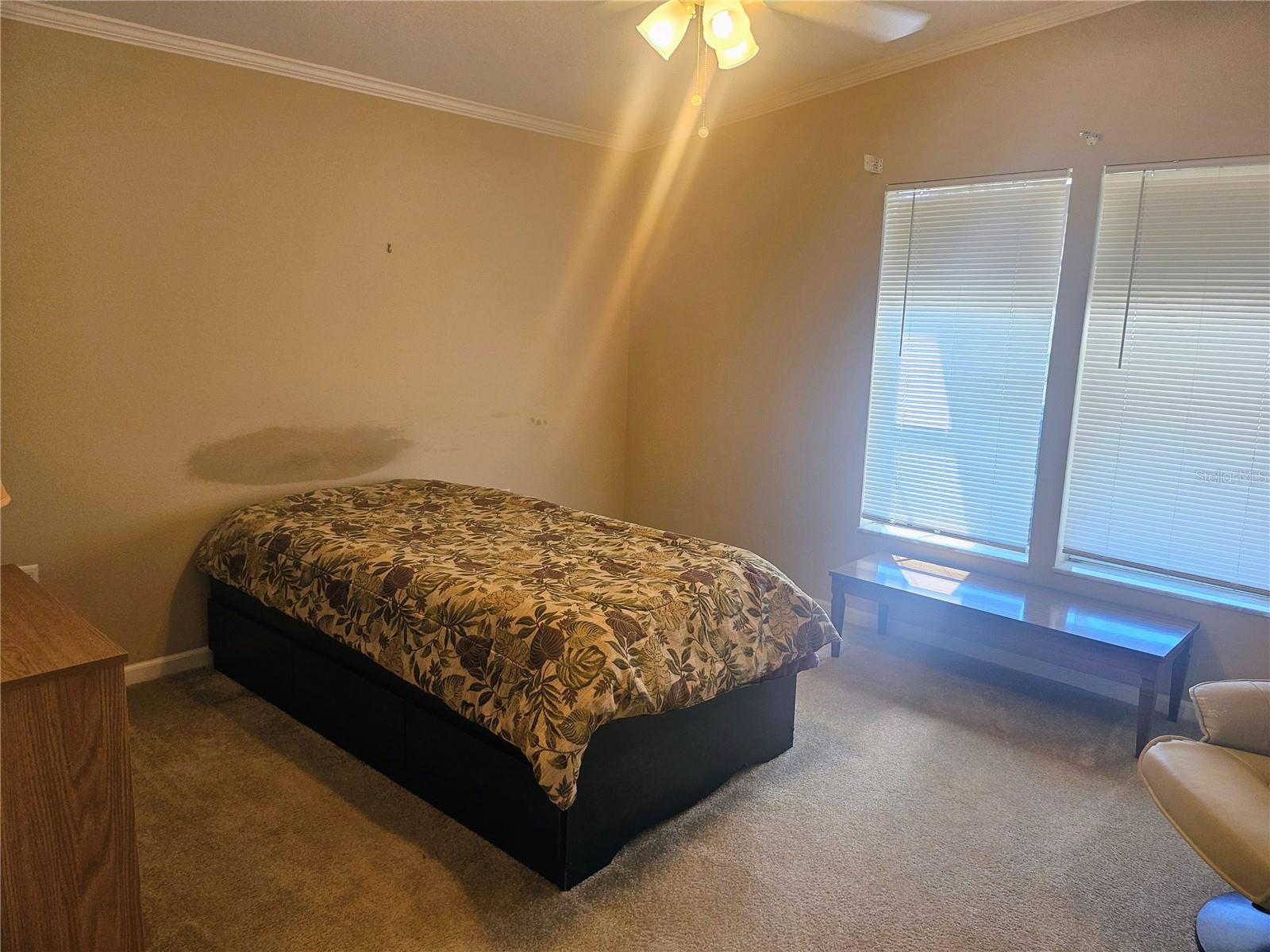 OAKWOOD MANOR - Residential