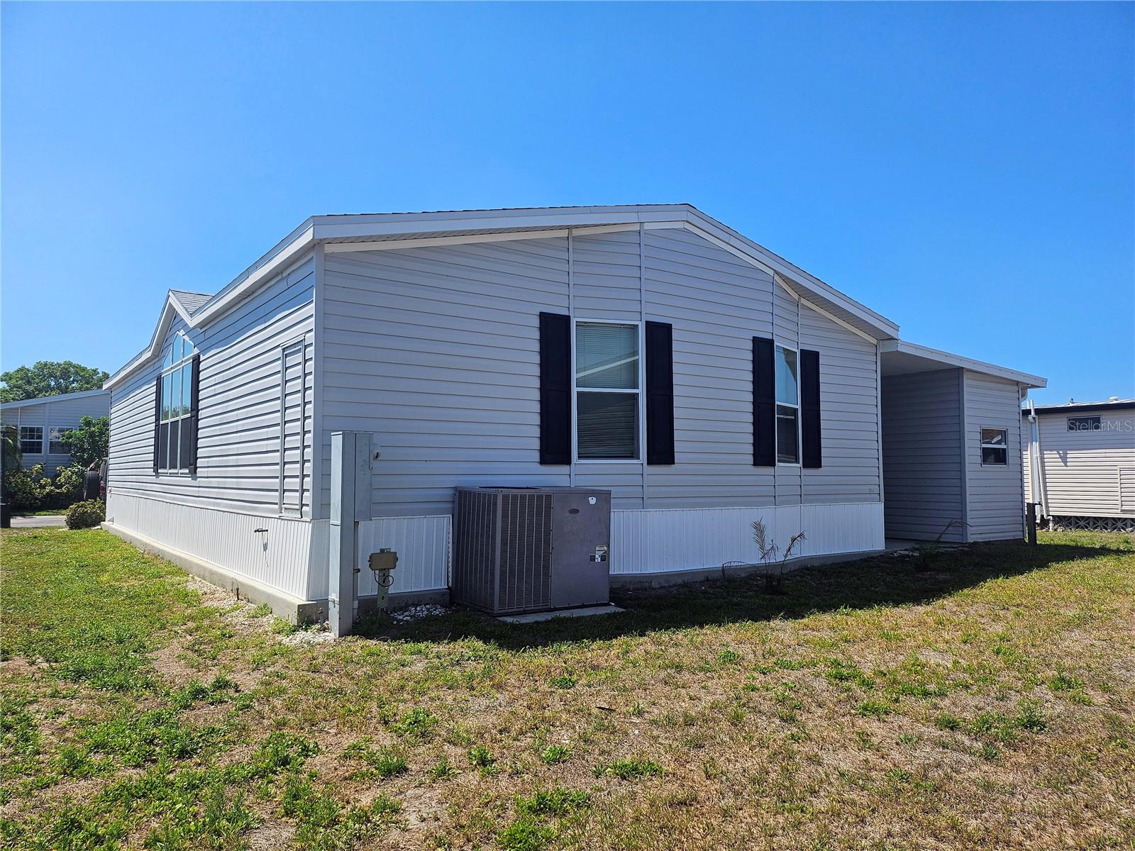 OAKWOOD MANOR - Residential