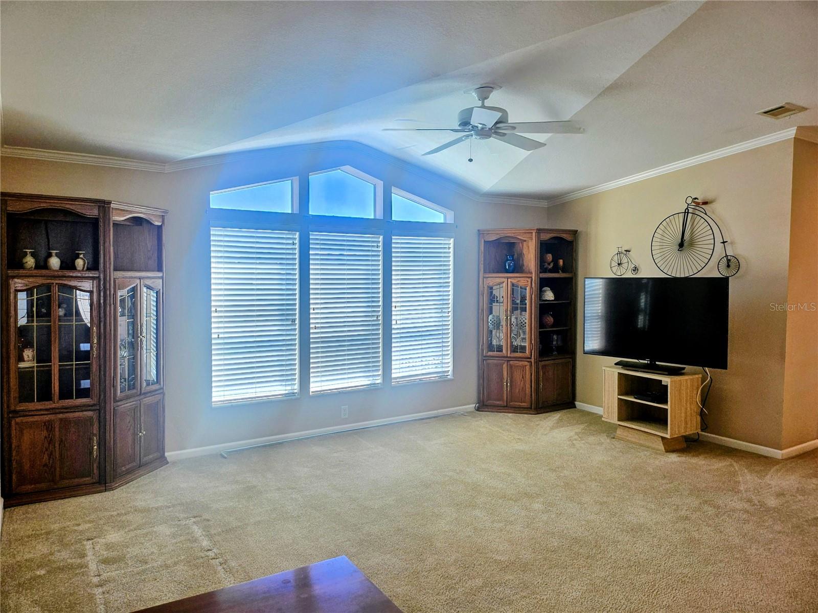 OAKWOOD MANOR - Residential