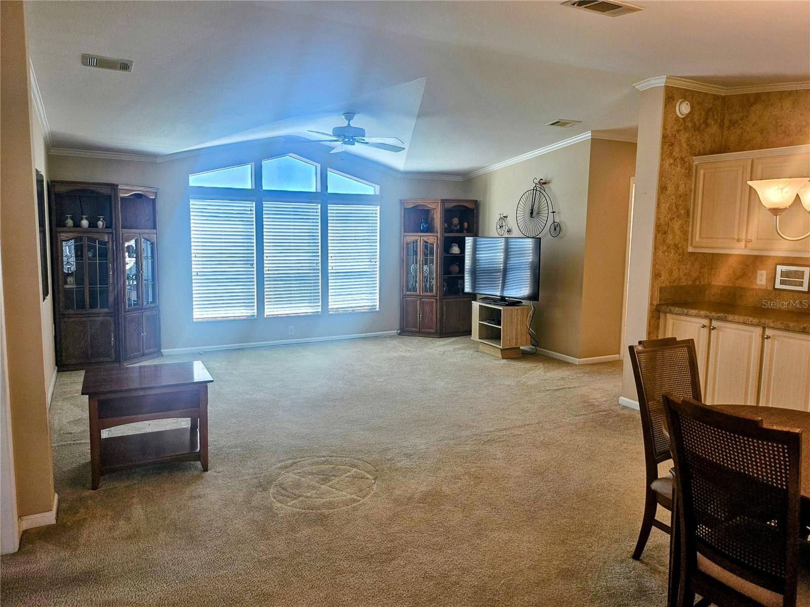 OAKWOOD MANOR - Residential