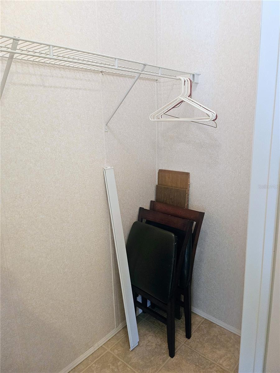 OAKWOOD MANOR - Residential