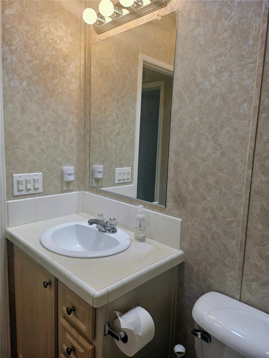 OAKWOOD MANOR - Residential