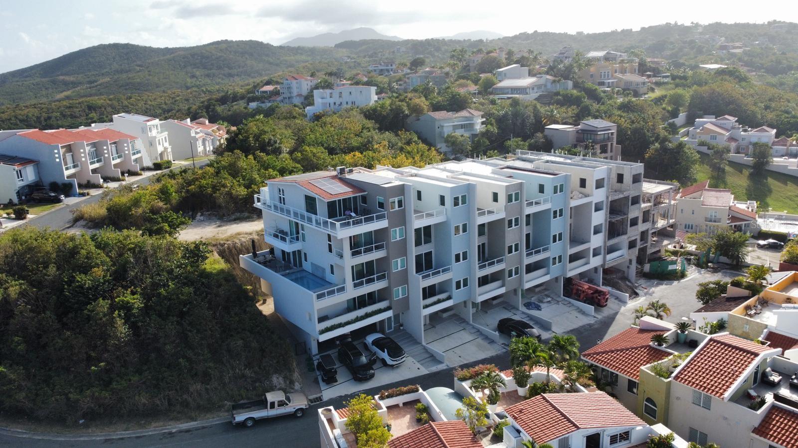 SHELL CASTLE CLUB - Residential