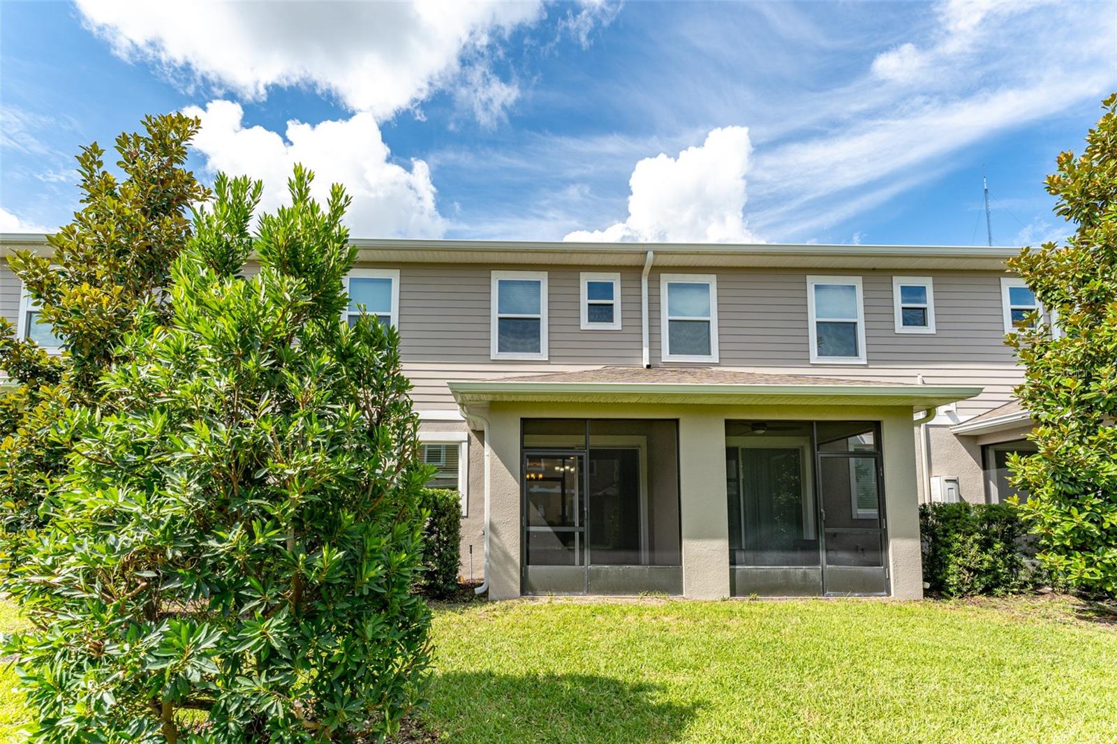 FISHHAWK RANCH WEST TWNHMS - Residential