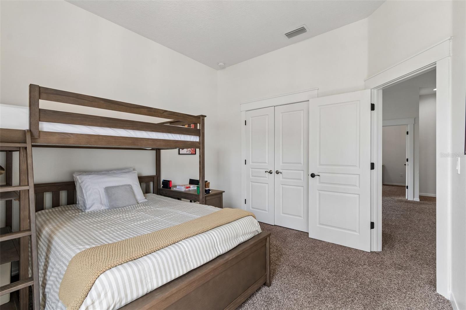 WILDERNESS LAKE PRESERVE - Residential