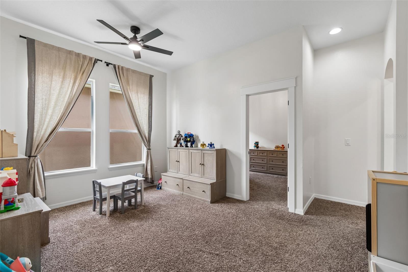 WILDERNESS LAKE PRESERVE - Residential