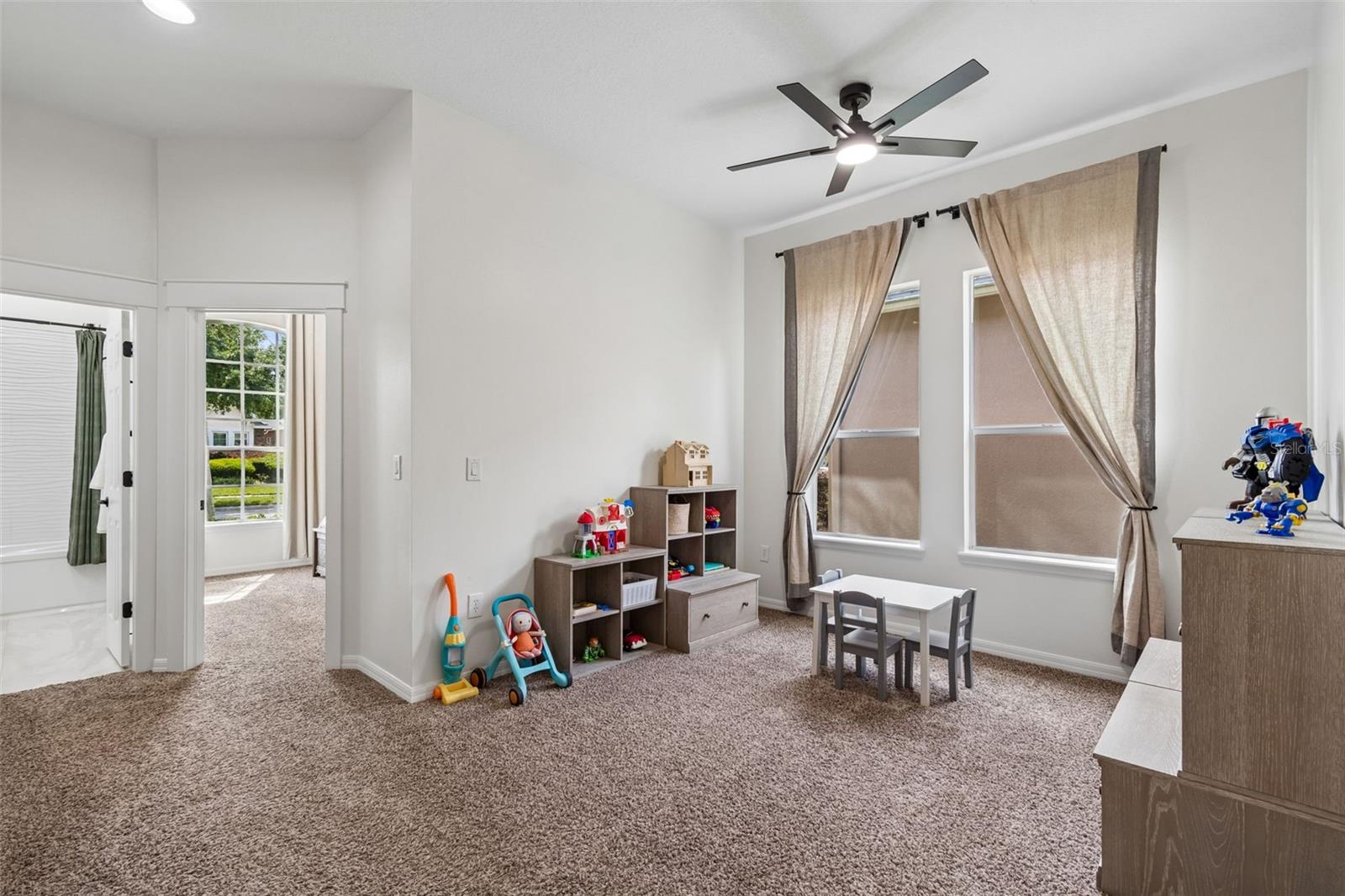 WILDERNESS LAKE PRESERVE - Residential