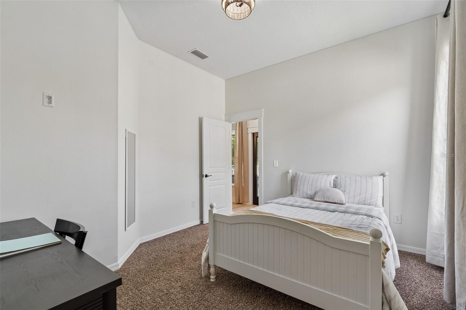 WILDERNESS LAKE PRESERVE - Residential