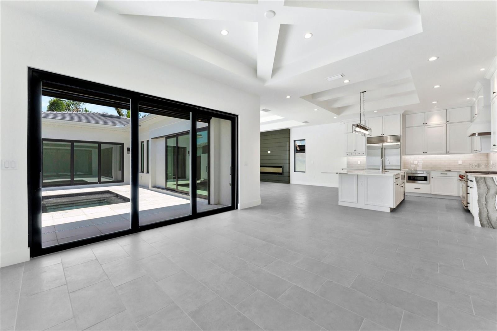 AQUA LAGOON - Residential