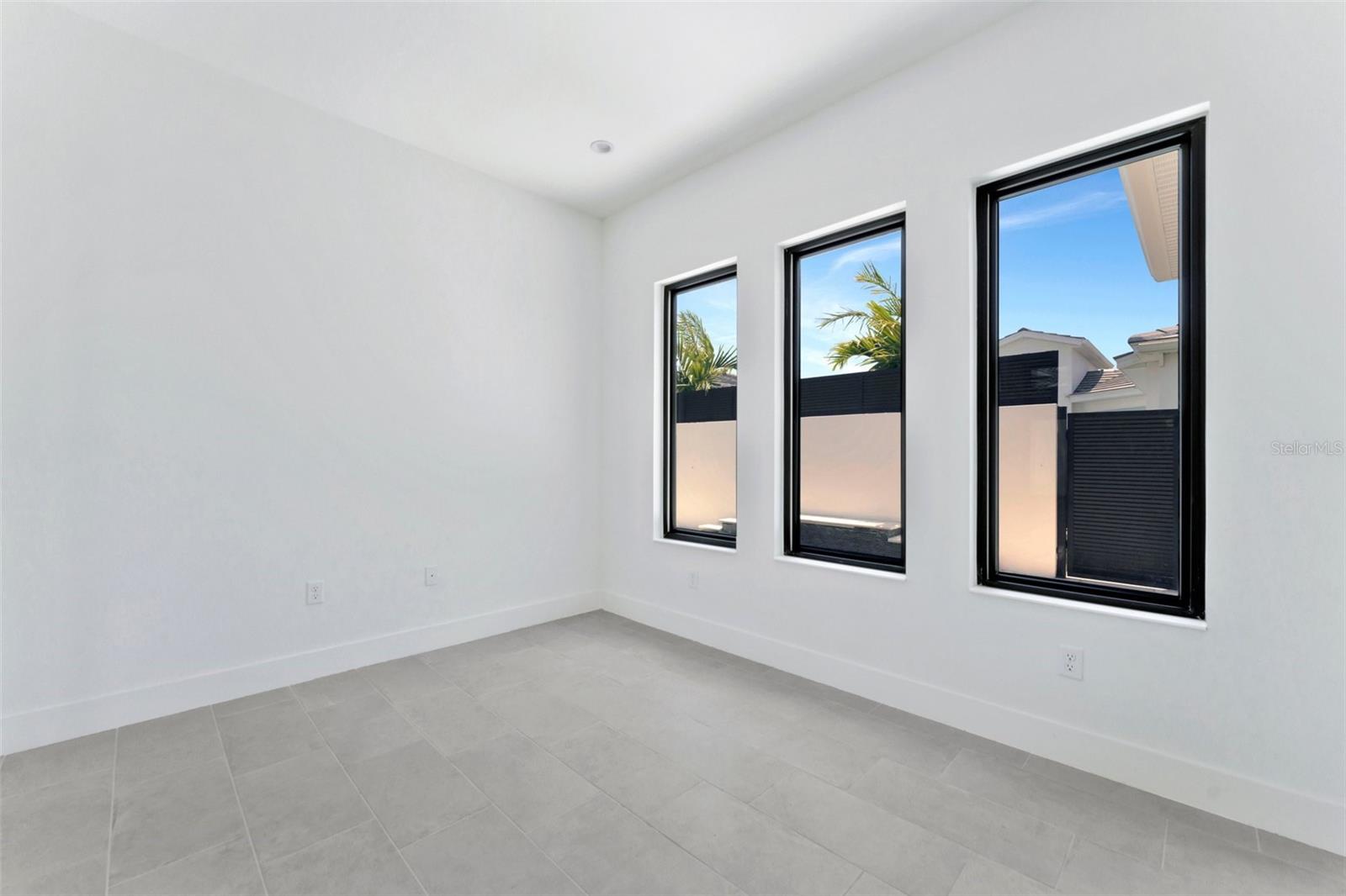 AQUA LAGOON - Residential