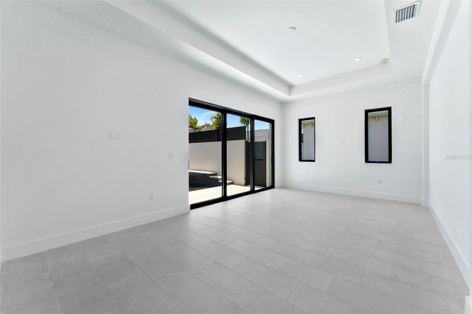 AQUA LAGOON - Residential