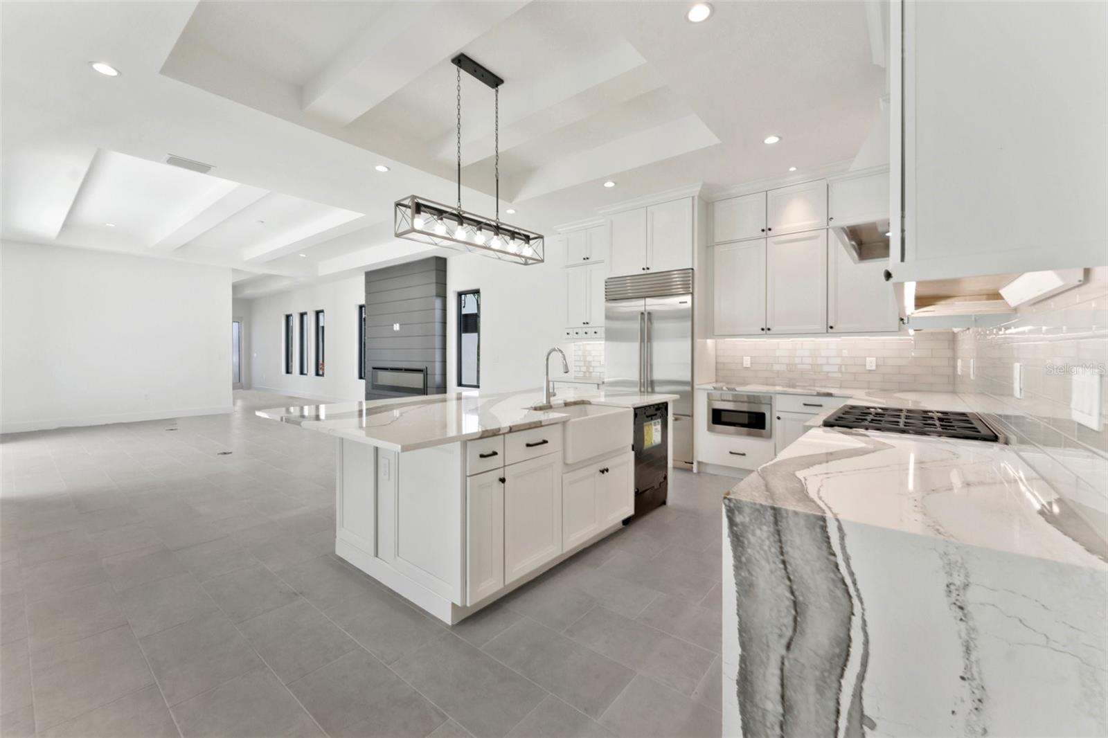 AQUA LAGOON - Residential